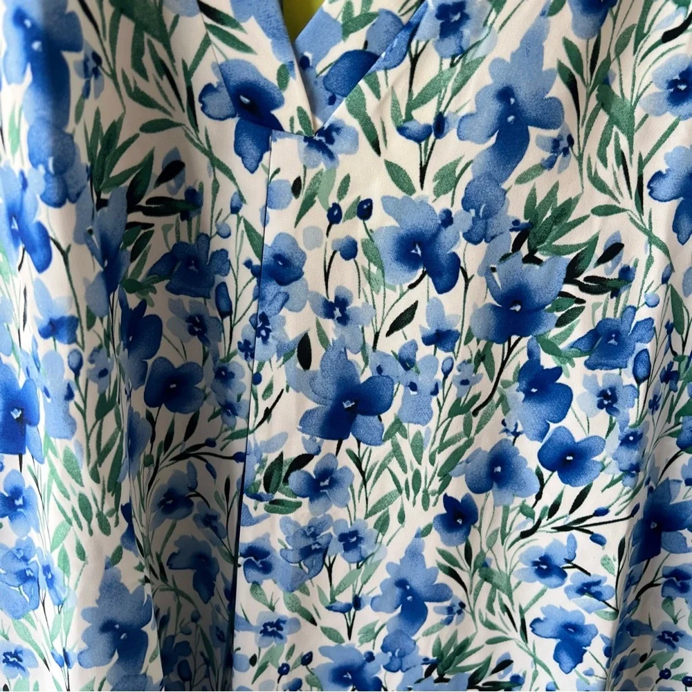 Anyhold Floral Top with Blue and Green Accents - Picture 2 of 5
